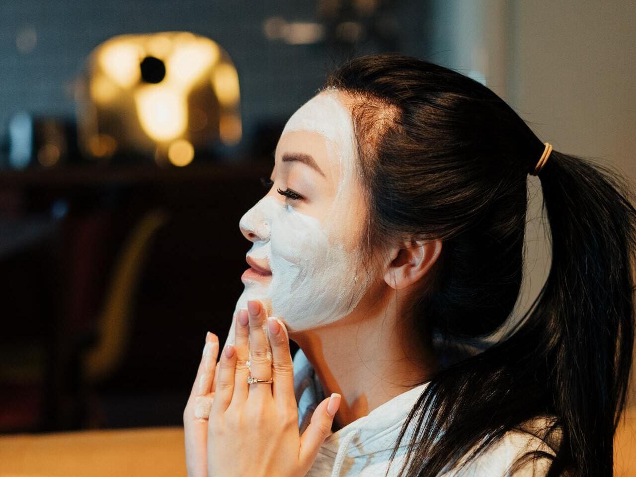 Masque au savon de lait d’anesse : combien de temps et comment l’utiliser ?